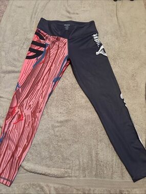 Women's Two-Tone Pink & Black Graphic Leggings